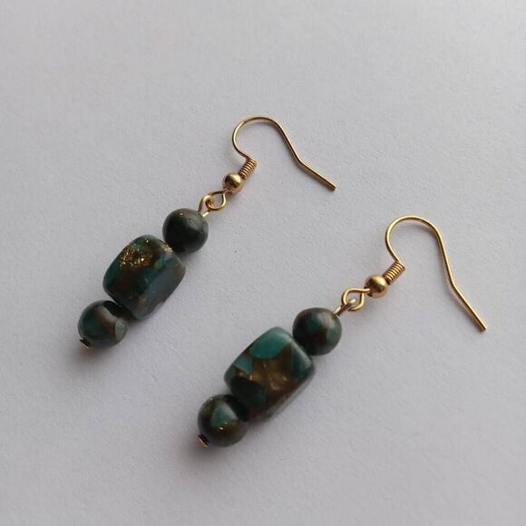 Teal beaded earrings - Picture 3 of 4
